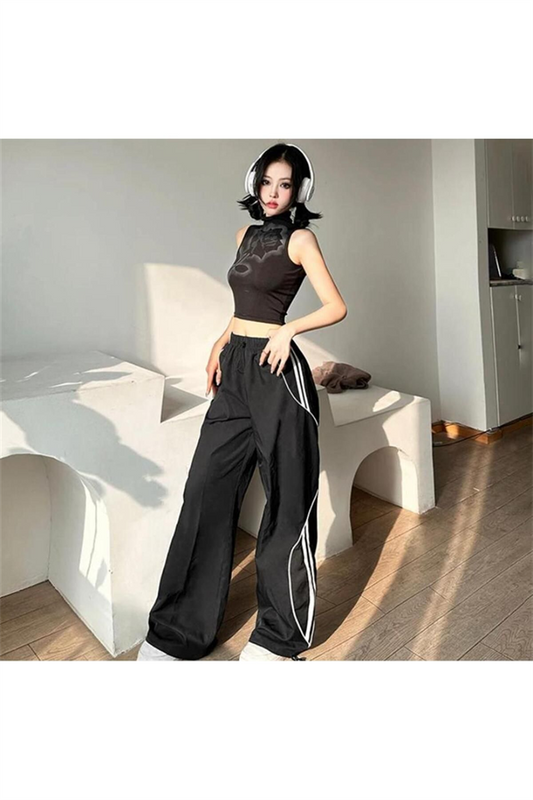Siyah şeritli paraşüt kumaş trend eşofman altı